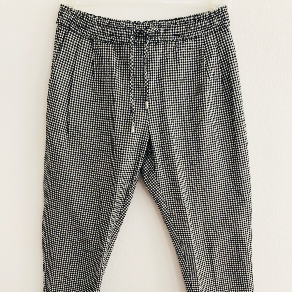 Cute pants!
